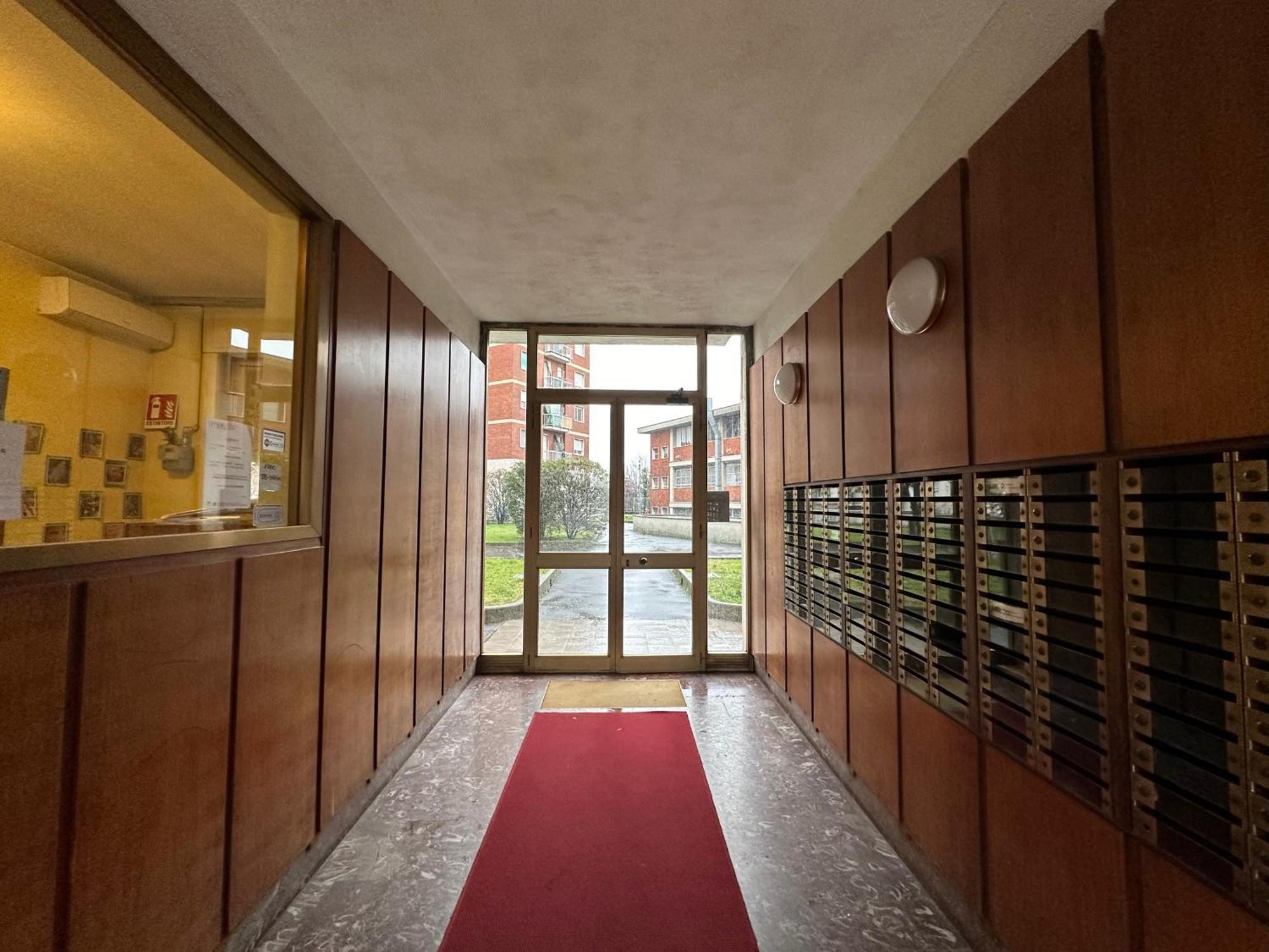 Maison Valentino Milan Luaran gambar